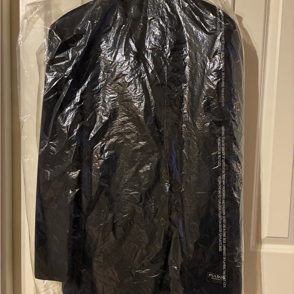 Jos. A. Bank Dark Grey Suit - Never Worn - New in bag with tags - Picture 12 of 13